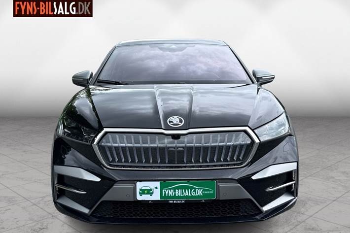 Sort Skoda Enyaq fra 2025