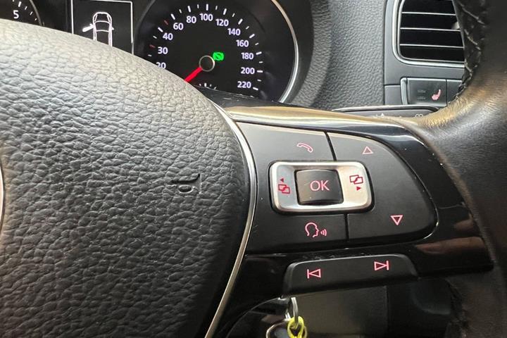 Hvid VW Polo fra 2016