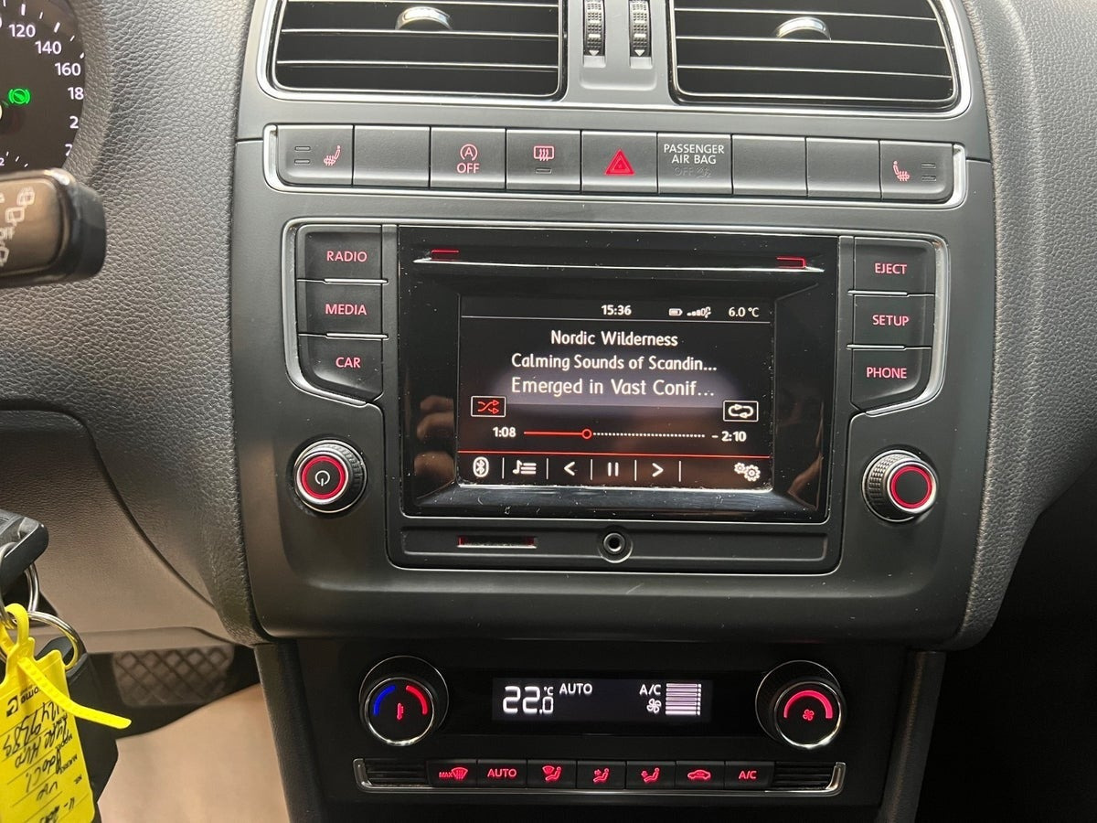 Hvid VW Polo fra 2016