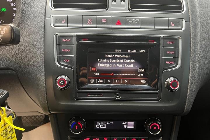 Hvid VW Polo fra 2016