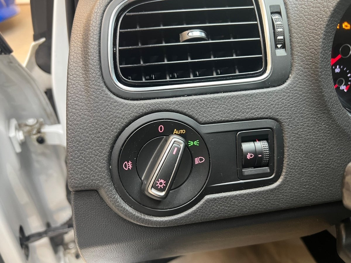 Hvid VW Polo fra 2016