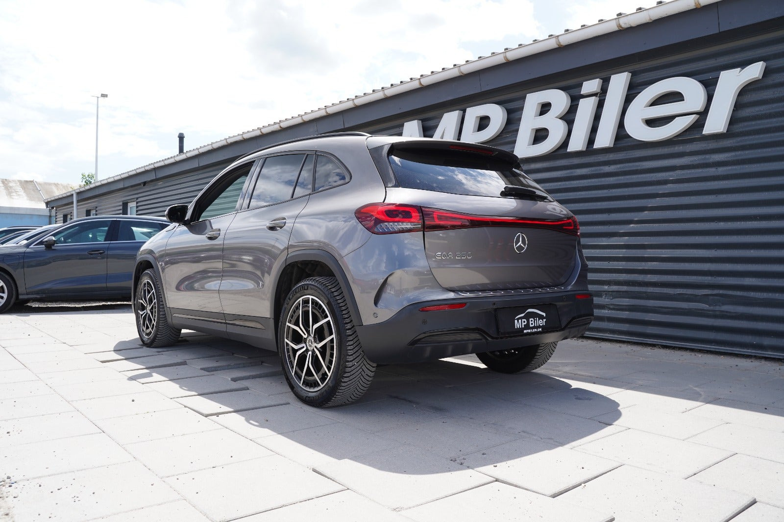 Sort Mercedes EQA250 fra 2021