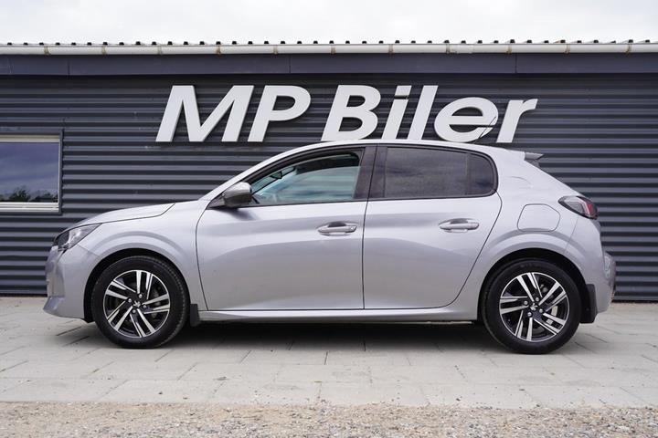 Grå Peugeot 208 fra 2020