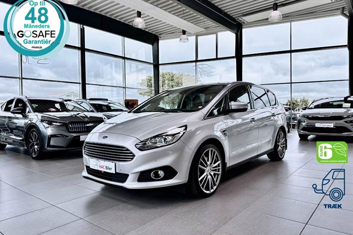 Sølv Ford S-MAX fra 2019 set udefra