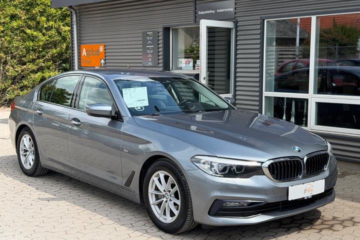 Grå BMW 520d fra 2018 set udefra