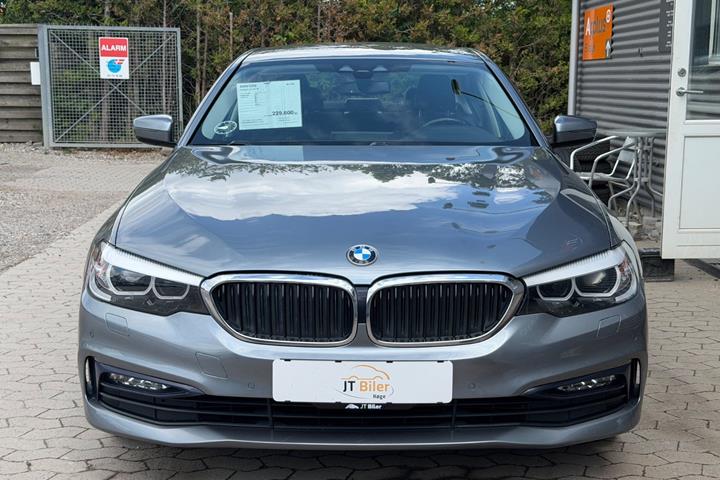 Grå BMW 520d fra 2018