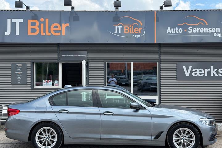 Grå BMW 520d fra 2018