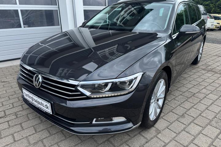 Grå VW Passat fra 2019