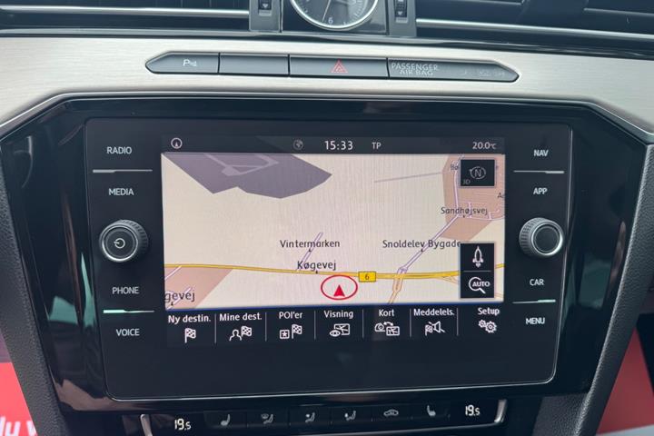Grå VW Passat fra 2019