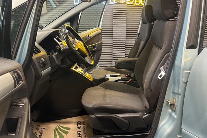 undefined Opel Zafira fra 2009