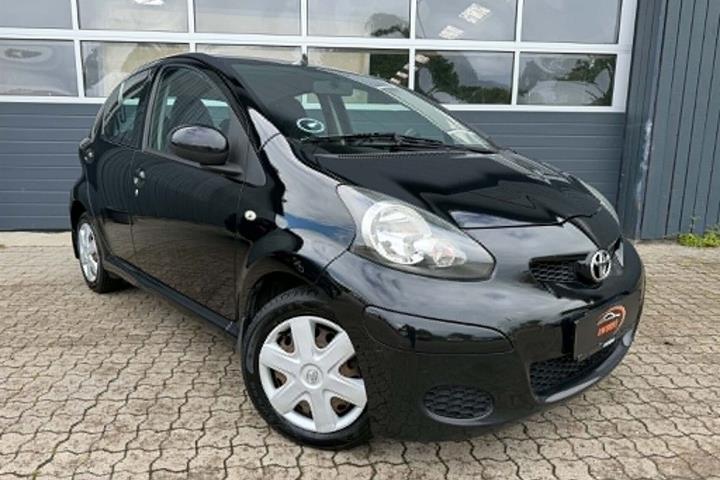 Sort Toyota Aygo fra 2009