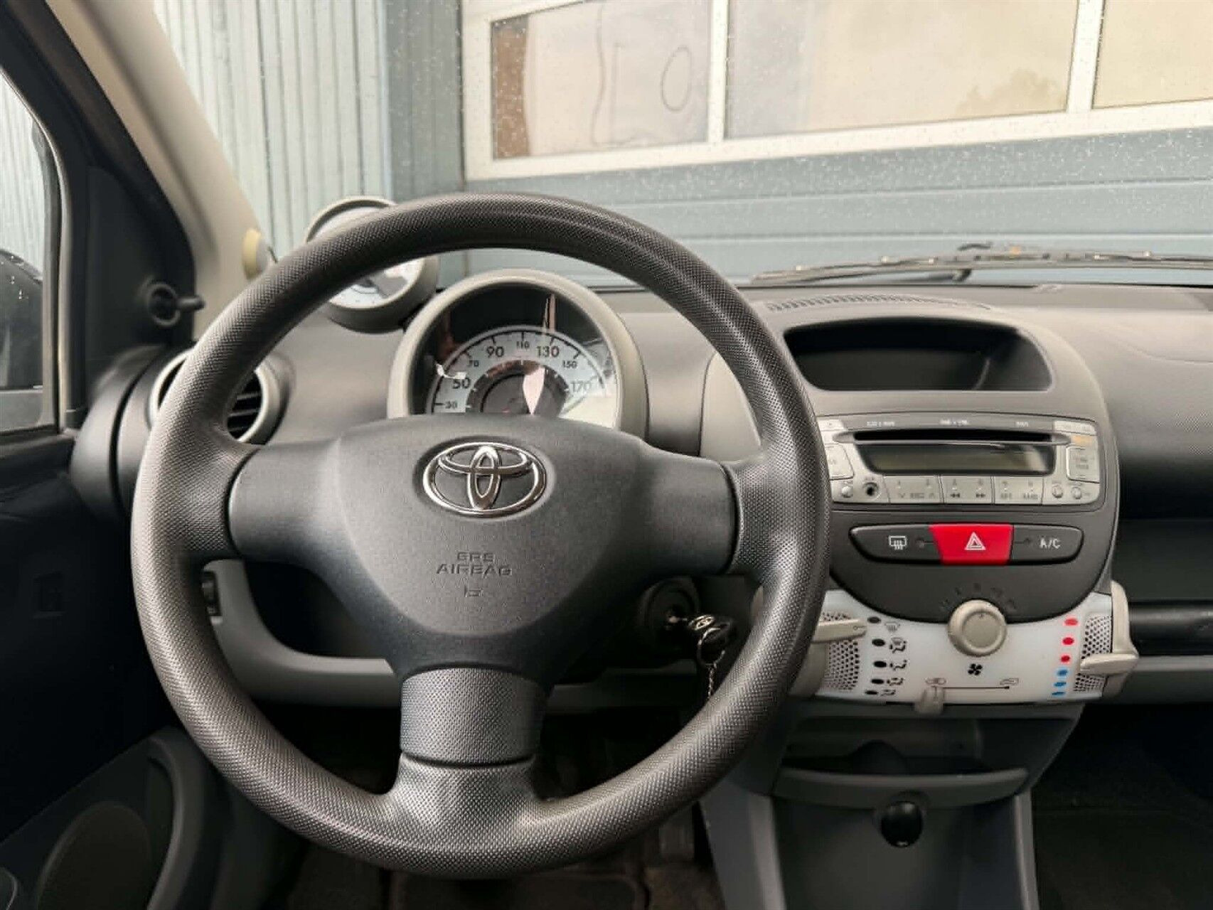 Sort Toyota Aygo fra 2009