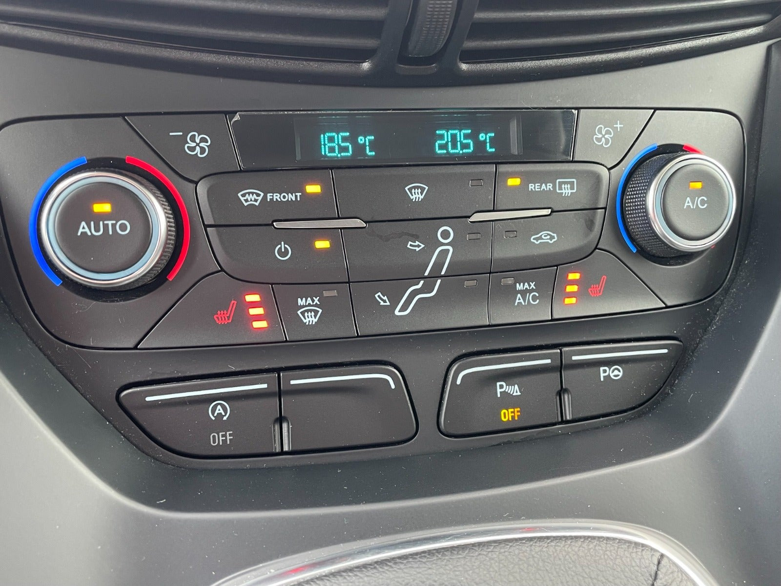 Gul Ford C-MAX fra 2017