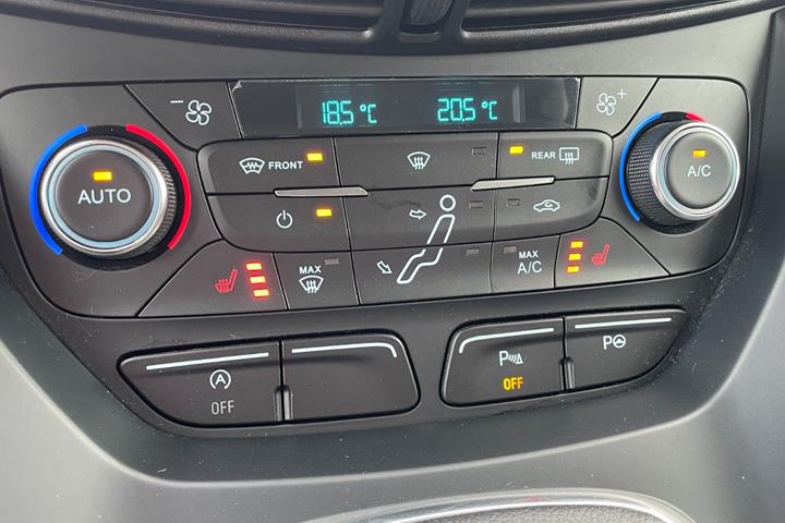 Gul Ford C-MAX fra 2017