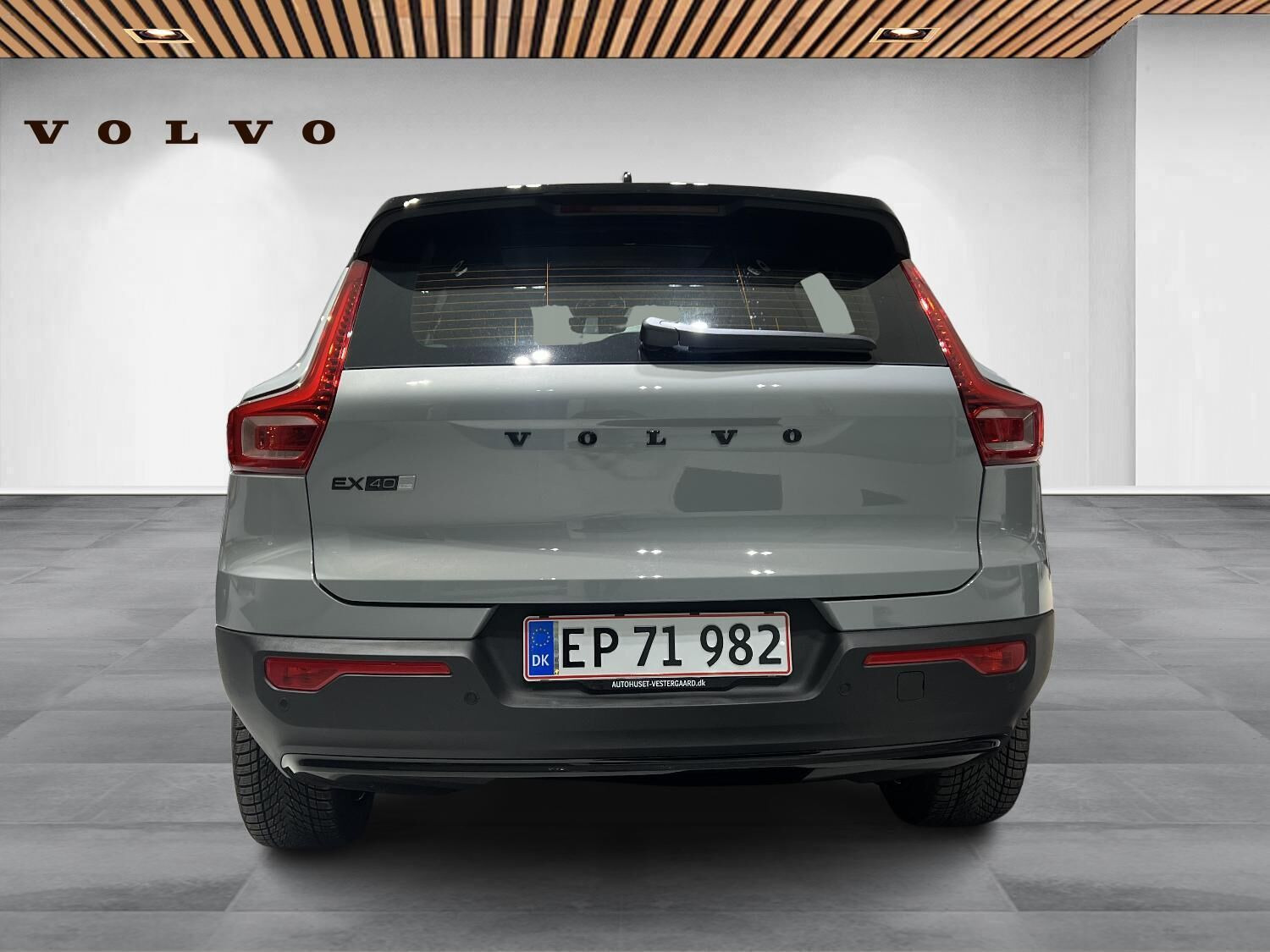 Grå Volvo EX40 fra 2026