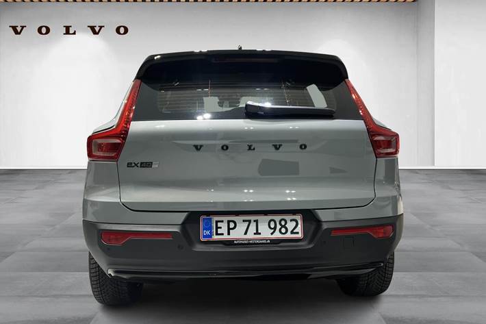 Grå Volvo EX40 fra 2026