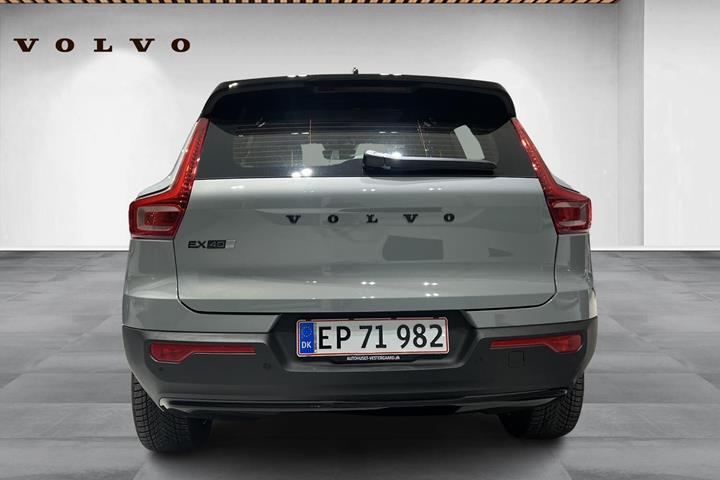Grå Volvo EX40 fra 2026