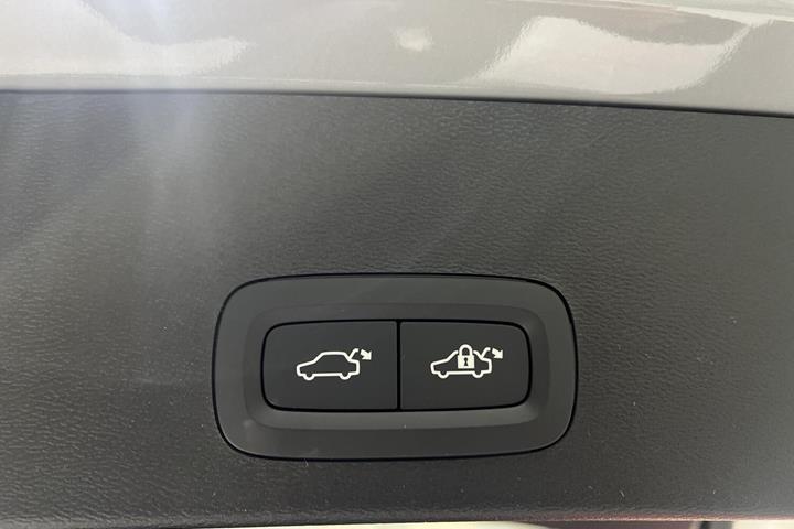 Grå Volvo EX40 fra 2026