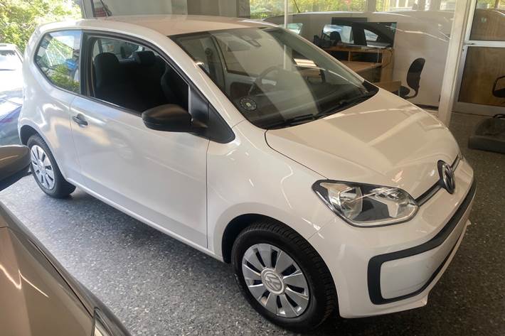 Hvid VW UP! fra 2018 set udefra