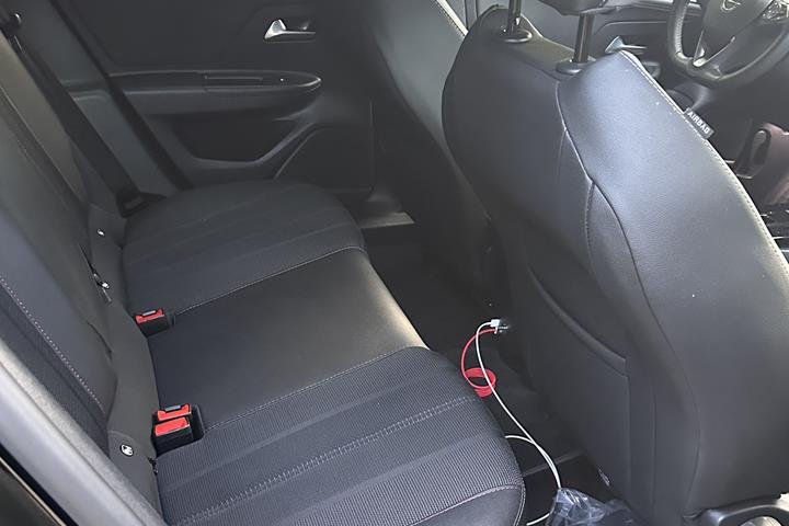 Sort Opel Mokka fra 2023