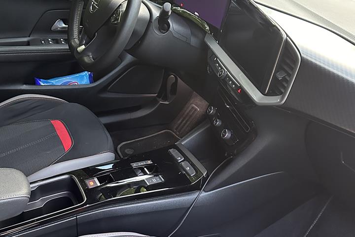 Sort Opel Mokka fra 2023