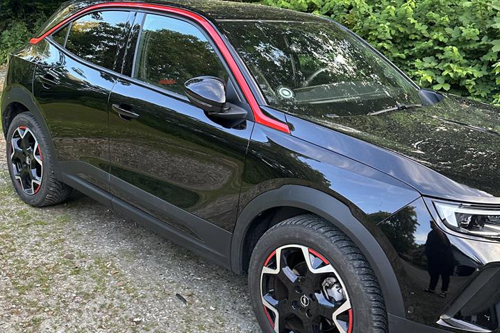 Sort Opel Mokka fra 2023
