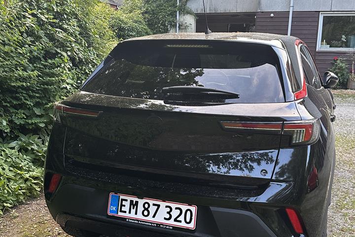 Sort Opel Mokka fra 2023