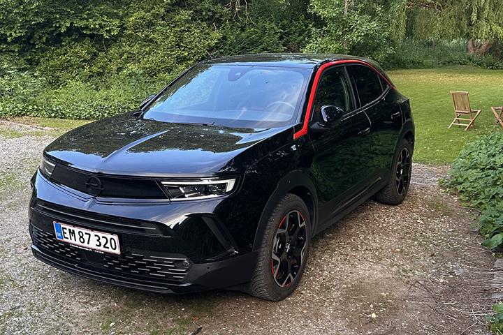 Sort Opel Mokka fra 2023