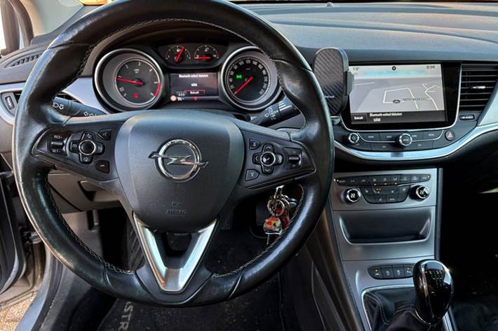 undefined Opel Astra fra 2016