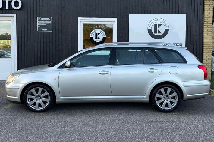 undefined Toyota Avensis fra 2005