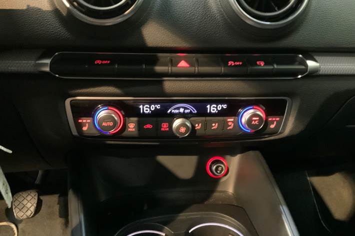 Sort Audi A3 fra 2015