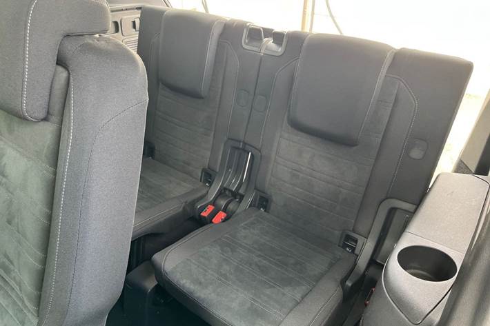 Sort VW Touran fra 2017