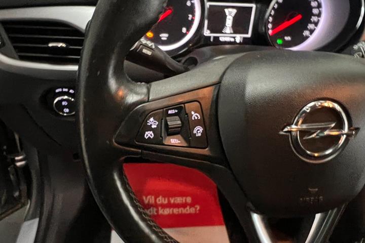 Grå Opel Astra fra 2017