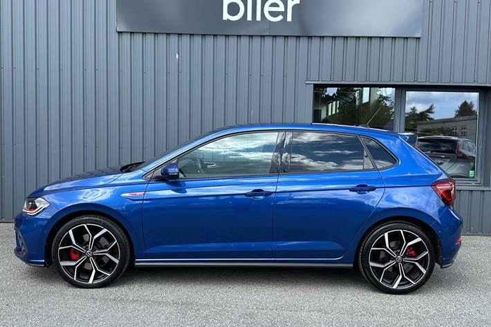 Blå VW Polo fra 2022