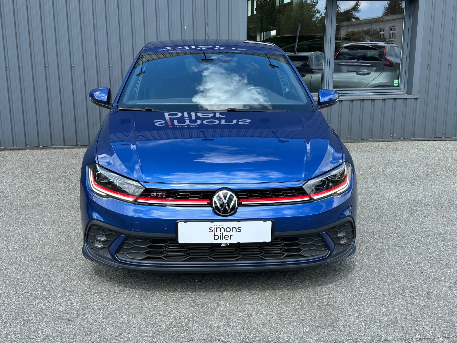 Blå VW Polo fra 2022