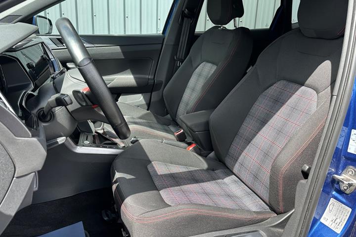 Blå VW Polo fra 2022