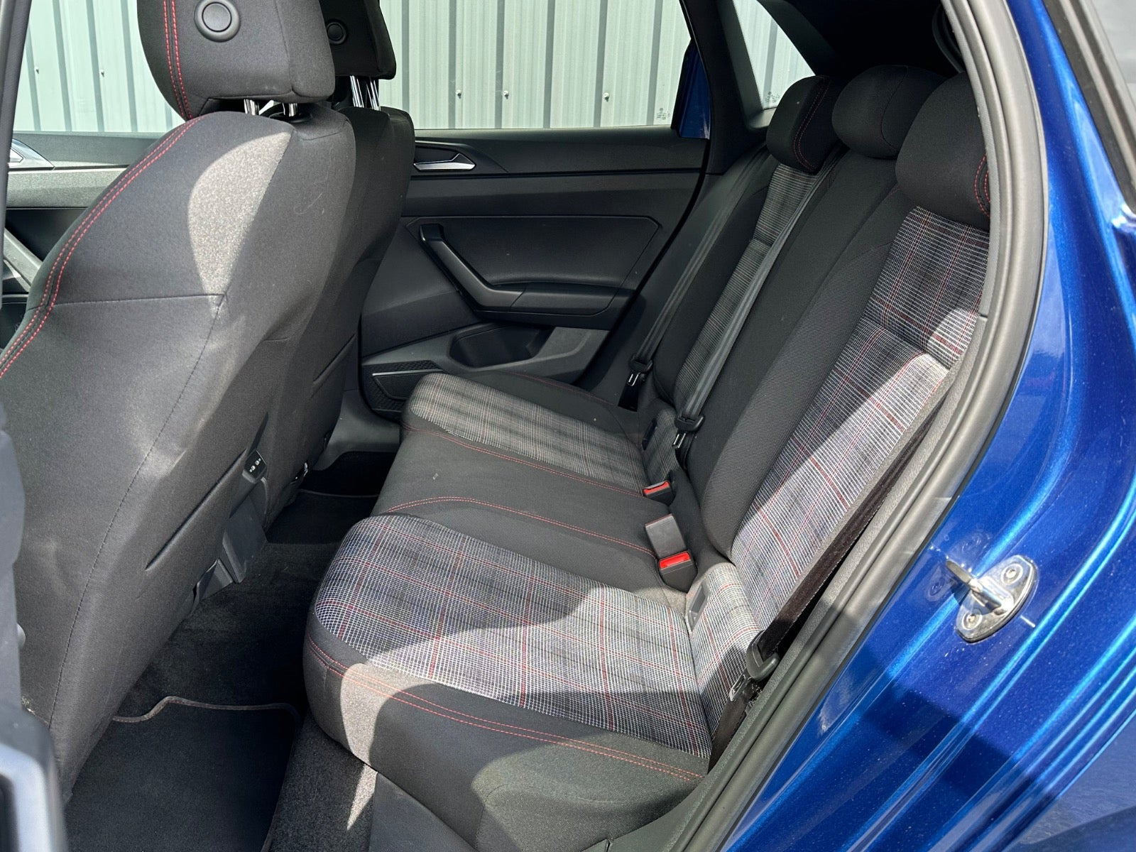 Blå VW Polo fra 2022
