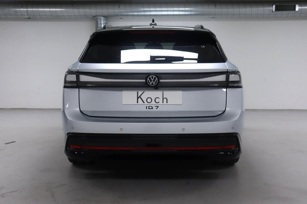 Sølv VW ID.7 fra 2026