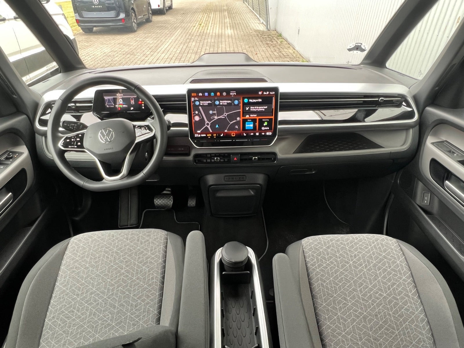 Sølv VW ID.Buzz fra 2026