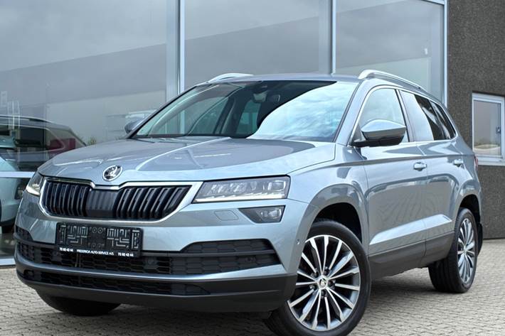 Grå Skoda Karoq fra 2019