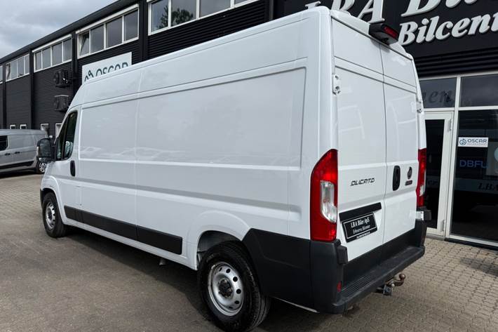 Hvid Fiat Ducato 35 fra 2023