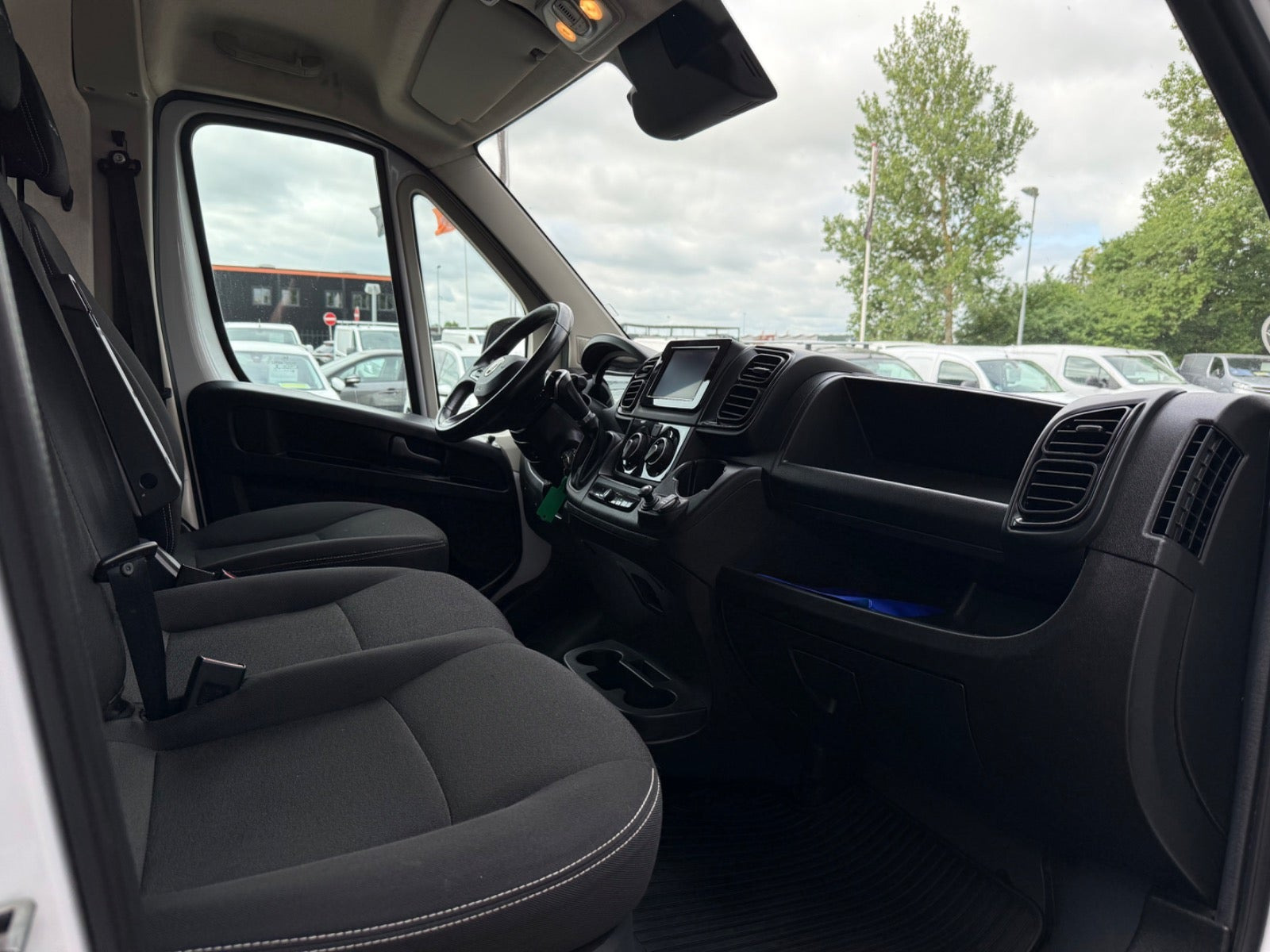 Hvid Fiat Ducato 35 fra 2023