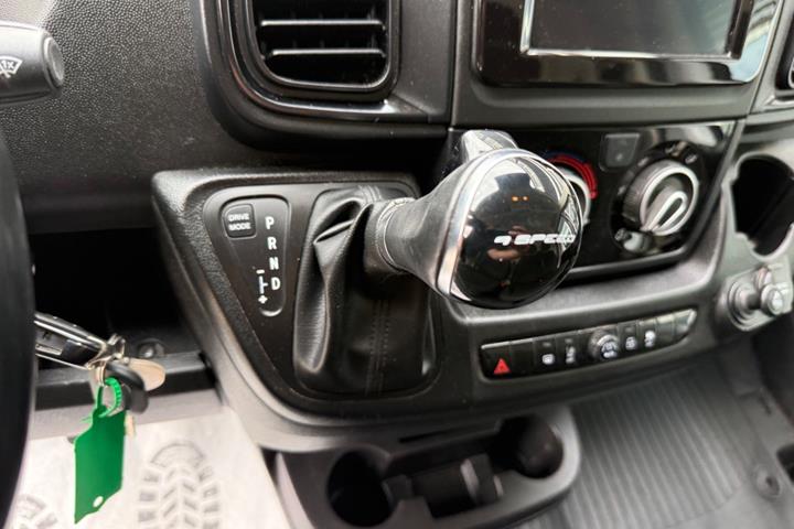 Hvid Fiat Ducato 35 fra 2023