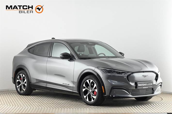 Grå Ford Mustang Mach-E fra 2024 set udefra