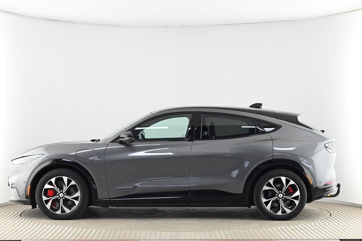 Grå Ford Mustang Mach-E fra 2024