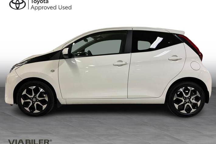 Hvid Toyota Aygo fra 2019
