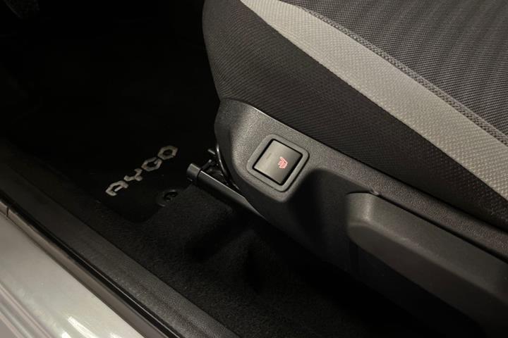 Sølv Toyota Aygo fra 2020