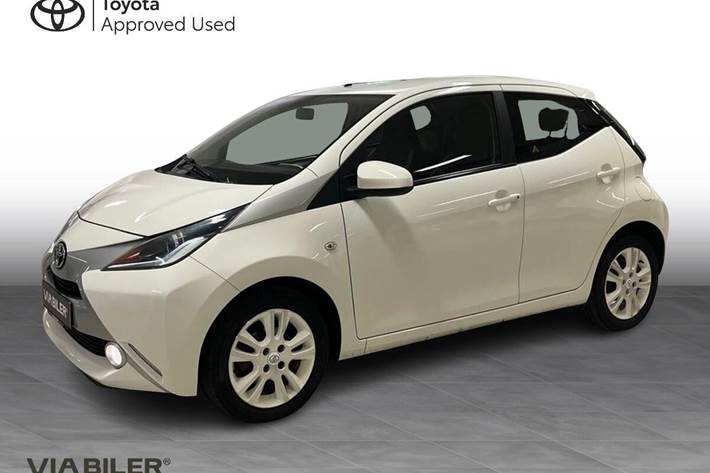 Hvid Toyota Aygo fra 2016