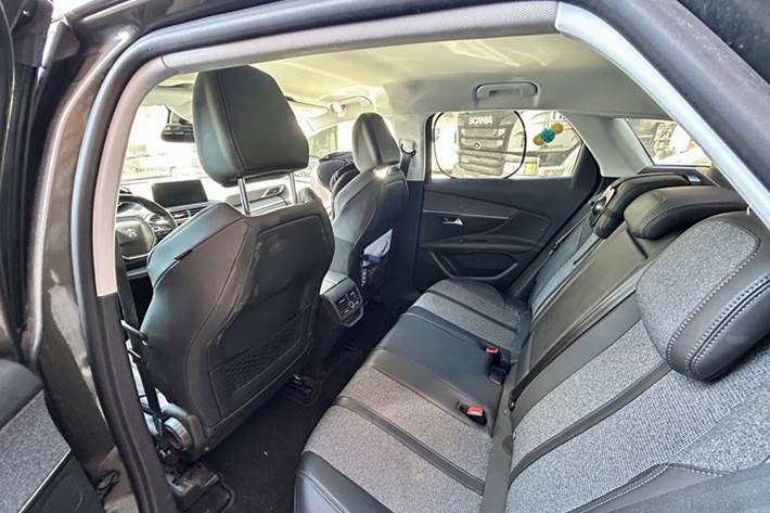 undefined Peugeot 3008 fra 2018