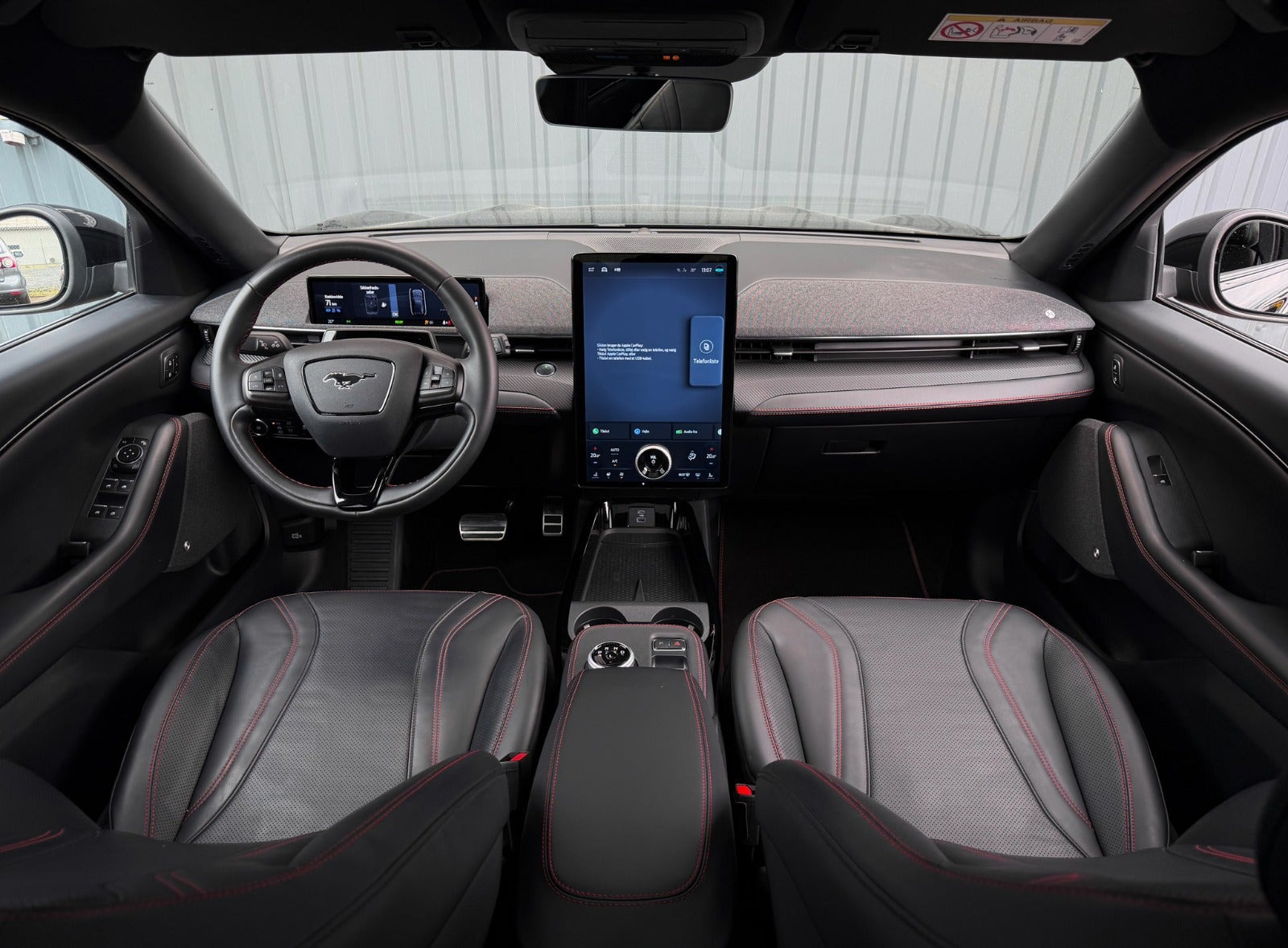 Sort Ford Mustang Mach-E fra 2023